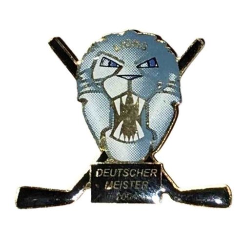 Eishockeypin „Frankfurt Lions Deutscher Meister 2004“ – DEL Fanartikel mit Butterfly-Verschluss