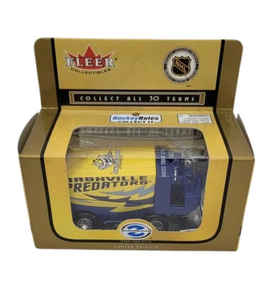 Das Fleer Zamboni Sammlermodell der Nashville Predators 2004 im Maßstab 1 zu 50 in der Originalverpackung.