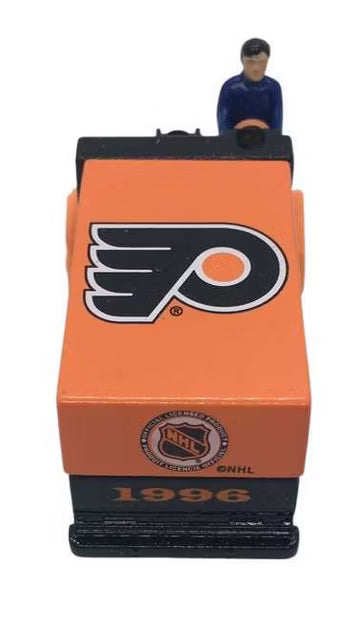 Frontansicht des unverpackten White Rose Sammlermodells der Philadelphia Flyers Zamboni Eismaschine.