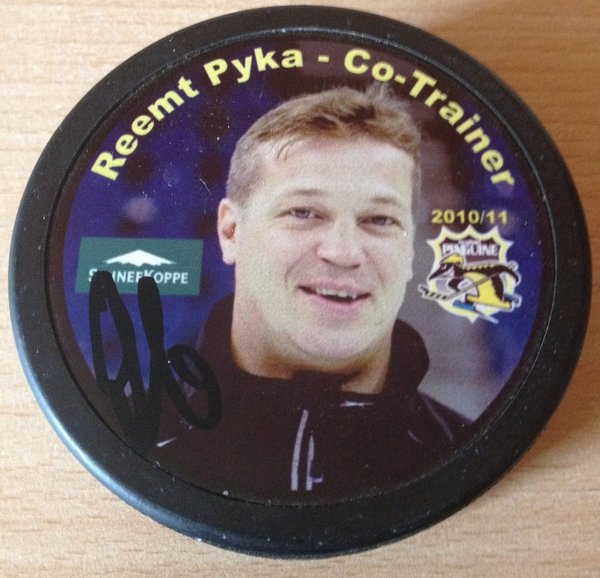 Eishockeypuck signiert Reemt Pyka 2010/2011